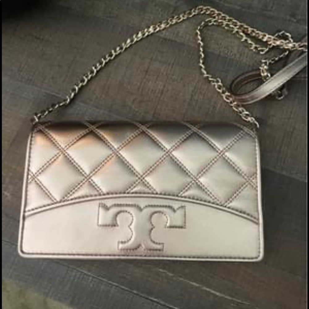 New Tory Burch 💓 crossbody/ wallet inside - Picture 2 of 11
